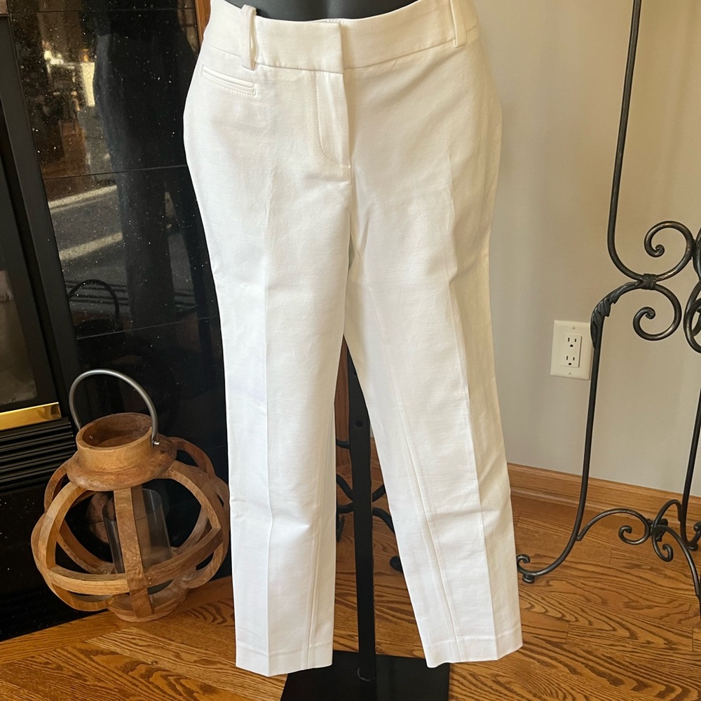 WHBM White Straight-Leg Slim Ankle Pants